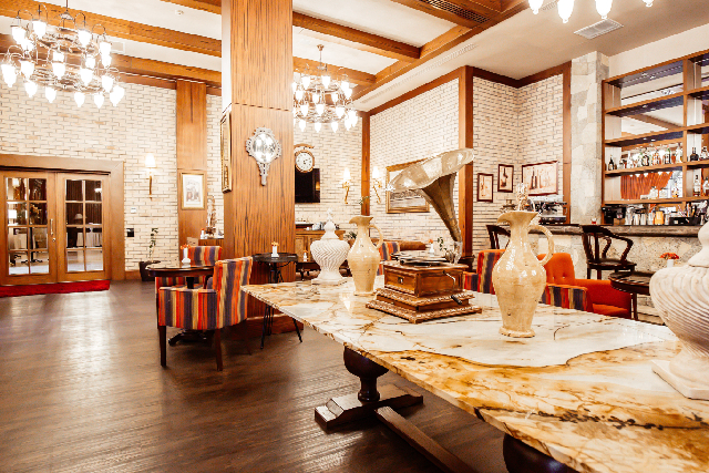 Why clean stores stay empty – reversing the invisible dead zones in luxury showrooms